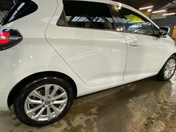 RENAULT ZOE R135 EV50 52kWh GT Line + Hatchback 5dr Electric Auto (Rapid Cha