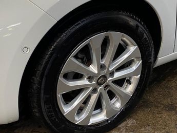 RENAULT ZOE R135 EV50 52kWh GT Line + Hatchback 5dr Electric Auto (Rapid Cha