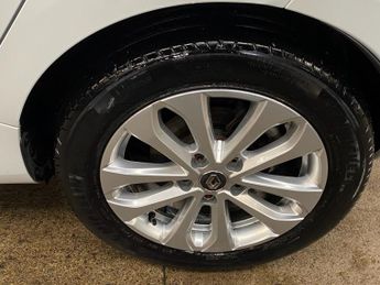 RENAULT ZOE R135 EV50 52kWh GT Line + Hatchback 5dr Electric Auto (Rapid Cha