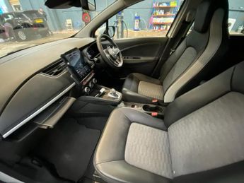 RENAULT ZOE R135 EV50 52kWh GT Line + Hatchback 5dr Electric Auto (Rapid Cha