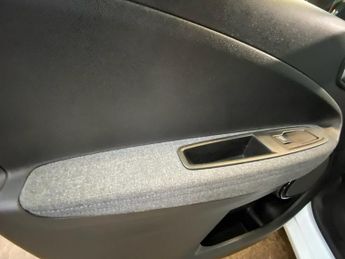 RENAULT ZOE R135 EV50 52kWh GT Line + Hatchback 5dr Electric Auto (Rapid Cha