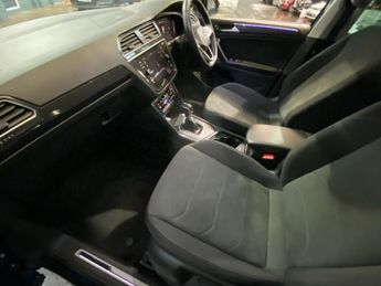 VOLKSWAGEN TIGUAN 1.5 TSI Elegance SUV 5dr Petrol DSG Euro 6 (s/s) (150 ps)