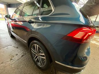 VOLKSWAGEN TIGUAN 1.5 TSI Elegance SUV 5dr Petrol DSG Euro 6 (s/s) (150 ps)