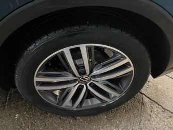 VOLKSWAGEN TIGUAN 1.5 TSI Elegance SUV 5dr Petrol DSG Euro 6 (s/s) (150 ps)