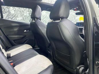 PEUGEOT E-2008 50kWh GT SUV 5dr Electric Auto (136 ps)