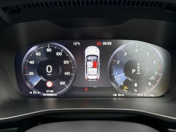 VOLVO XC40 2.0 B4 MHEV R-Design SUV 5dr Petrol Hybrid DCT Auto Euro 6 (s/s)