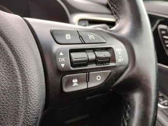 KIA SORENTO 2.2 CRDi KX-4 SUV 5dr Diesel Auto AWD Euro 6 (197 bhp)