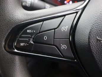 RENAULT TRAFIC 2.0 dCi Blue SL28 Business Panel Van 5dr Diesel Manual L1 H1 Eur