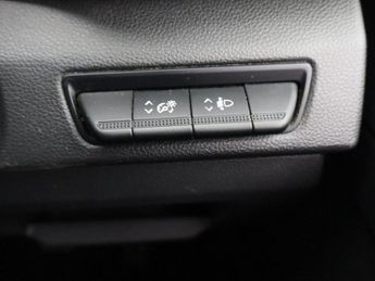 RENAULT TRAFIC 2.0 dCi Blue SL28 Business Panel Van 5dr Diesel Manual L1 H1 Eur