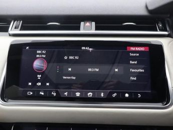 LAND ROVER RANGE ROVER VELAR 2.0 D240 R-Dynamic HSE SUV 5dr Diesel Auto 4WD Euro 6 (s/s) (240