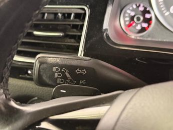 VOLKSWAGEN TOUAREG 3.0 TDI V6 BlueMotion Tech R-Line SUV 5dr Diesel Tiptronic 4WD E