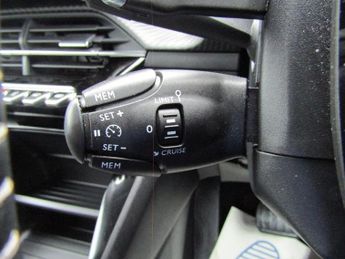 PEUGEOT 208 1.2 PureTech Active Hatchback 5dr Petrol AUTOMATIC Euro 6 (s/s) 