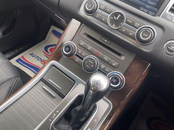 LAND ROVER RANGE ROVER SPORT 3.0 TDV6 HSE 5d 245 BHP