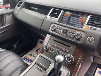 LAND ROVER RANGE ROVER SPORT 3.0 TDV6 HSE 5d 245 BHP