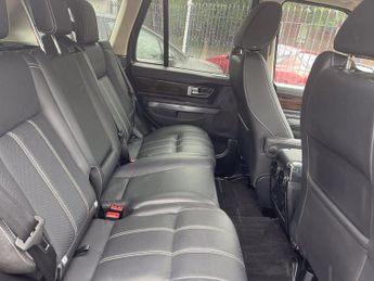 LAND ROVER RANGE ROVER SPORT 3.0 TDV6 HSE 5d 245 BHP