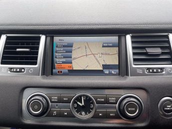 LAND ROVER RANGE ROVER SPORT 3.0 TDV6 HSE 5d 245 BHP