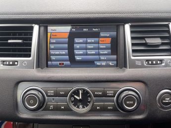 LAND ROVER RANGE ROVER SPORT 3.0 TDV6 HSE 5d 245 BHP