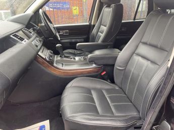 LAND ROVER RANGE ROVER SPORT 3.0 TDV6 HSE 5d 245 BHP
