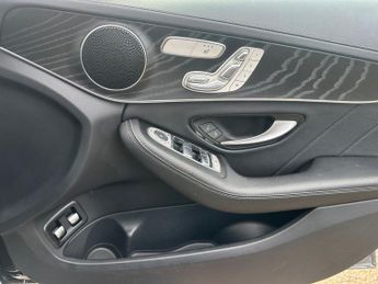 MERCEDES-BENZ C-CLASS 2.0 C300e 13.5kWh AMG Line Night Edition (Premium) Estate 5dr Pe