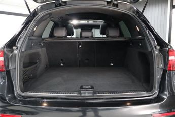 MERCEDES-BENZ GLC 3.0 GLC350d V6 AMG Line (Premium Plus) SUV 5dr Diesel G-Tronic 4