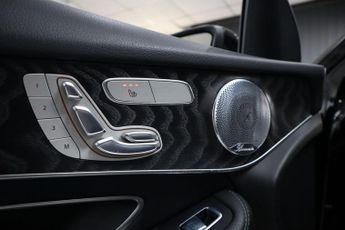 MERCEDES-BENZ GLC 3.0 GLC350d V6 AMG Line (Premium Plus) SUV 5dr Diesel G-Tronic 4