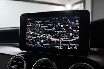 MERCEDES-BENZ GLC 3.0 GLC350d V6 AMG Line (Premium Plus) SUV 5dr Diesel G-Tronic 4