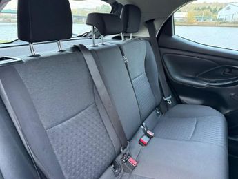 TOYOTA YARIS 1.5 VVT-h Icon Hatchback 5dr Petrol Hybrid E-CVT Euro 6 (s/s) (1