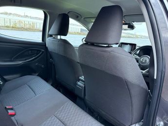 TOYOTA YARIS 1.5 VVT-h Icon Hatchback 5dr Petrol Hybrid E-CVT Euro 6 (s/s) (1