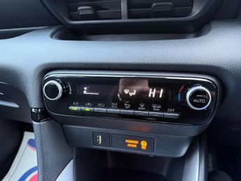 TOYOTA YARIS 1.5 VVT-h Icon Hatchback 5dr Petrol Hybrid E-CVT Euro 6 (s/s) (1