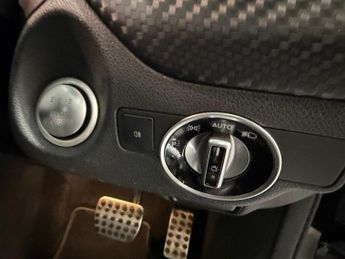 MERCEDES-BENZ A-CLASS 2.1 A200d AMG Line (Premium) Hatchback 5dr Diesel 7G-DCT Euro 6 