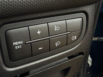 FIAT PUNTO 1.4 Easy Hatchback 5dr Petrol Dualogic Euro 5 (s/s) (77 bhp)