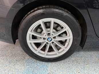 BMW 3 SERIES 2.0 330e 12kWh SE Pro Saloon 4dr Petrol Plug-in Hybrid Auto Euro