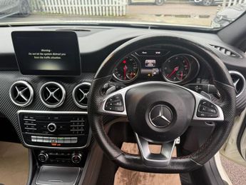 MERCEDES-BENZ A-CLASS 2.1 A200d AMG Line (Executive) Hatchback 5dr Diesel 7G-DCT Euro 