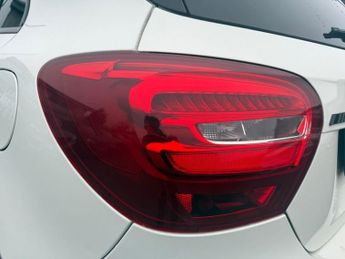 MERCEDES-BENZ A-CLASS 2.1 A200d AMG Line (Executive) Hatchback 5dr Diesel 7G-DCT Euro 