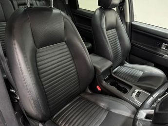 LAND ROVER DISCOVERY SPORT 2.0 TD4 HSE Luxury SUV 5dr Diesel Auto 4WD Euro 6 (s/s) (180 ps)