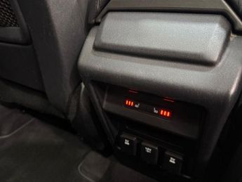 LAND ROVER DISCOVERY SPORT 2.0 TD4 HSE Luxury SUV 5dr Diesel Auto 4WD Euro 6 (s/s) (180 ps)