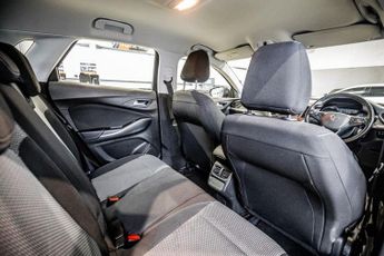 VAUXHALL GRANDLAND X 1.2 Turbo SE SUV 5dr Petrol Auto 8Spd Euro 6 (s/s) (130 ps)