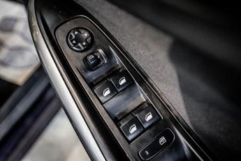 VAUXHALL GRANDLAND X 1.2 Turbo SE SUV 5dr Petrol Auto 8Spd Euro 6 (s/s) (130 ps)