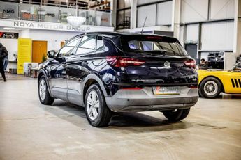 VAUXHALL GRANDLAND X 1.2 Turbo SE SUV 5dr Petrol Auto 8Spd Euro 6 (s/s) (130 ps)
