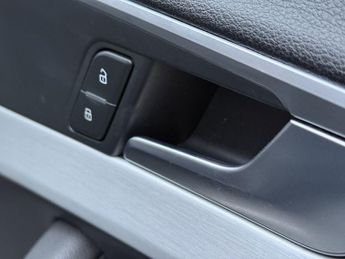 AUDI A4 2.0 TFSI S line Saloon 4dr Petrol S Tronic Euro 6 (s/s) (190 ps)