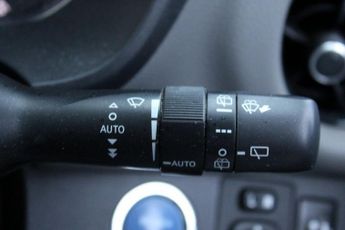 TOYOTA YARIS 1.5 VVT-h Icon Tech Hatchback 5dr Petrol Hybrid E-CVT Euro 6 (s/