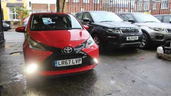 Toyota AYGO 1.0 VVT-i x-play Hatchback 5dr Petrol Manual Euro 6 (68 ps)