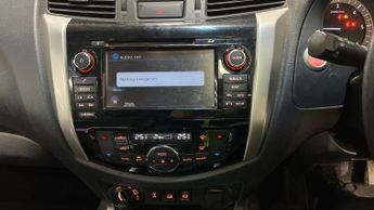 NISSAN NAVARA 2.3 dCi Tekna NAV NO VAT PICK UP Auto 4WD Euro 6 (190 ps)