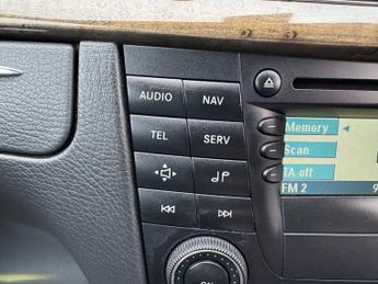 MERCEDES-BENZ E CLASS 3.2 E320 Avantgarde Saloon 4dr Petrol Automatic (238 g/km, 224 b