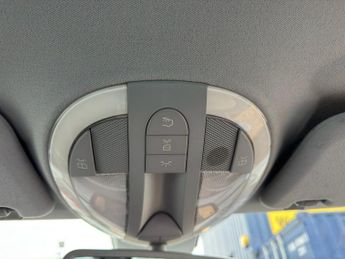 MERCEDES-BENZ E CLASS 3.2 E320 Avantgarde Saloon 4dr Petrol Automatic (238 g/km, 224 b