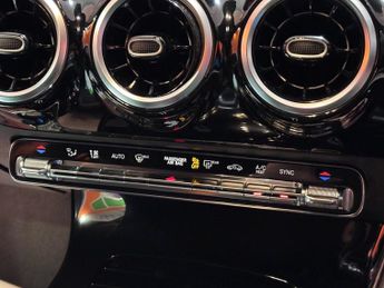 MERCEDES-BENZ A-CLASS 1.3 A200 AMG Line (Executive) Hatchback 5dr Petrol 7G-DCT Euro 6