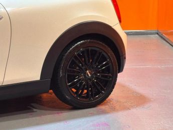 MINI CONVERTIBLE 1.5 Cooper Convertible 2dr Petrol Auto Euro 6 (s/s) (136 ps)