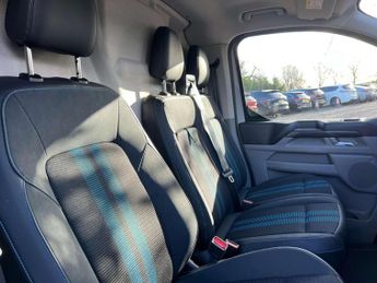 FORD TRANSIT CUSTOM Transit Custom 320 Sport EV 5dr