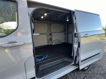 FORD TRANSIT CUSTOM Transit Custom 320 Sport EV 5dr