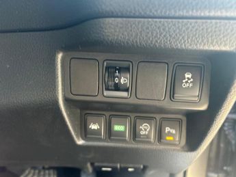 NISSAN QASHQAI 1.6 dCi Acenta Premium SUV 5dr Diesel XTRON 2WD Euro 5 (s/s) (13